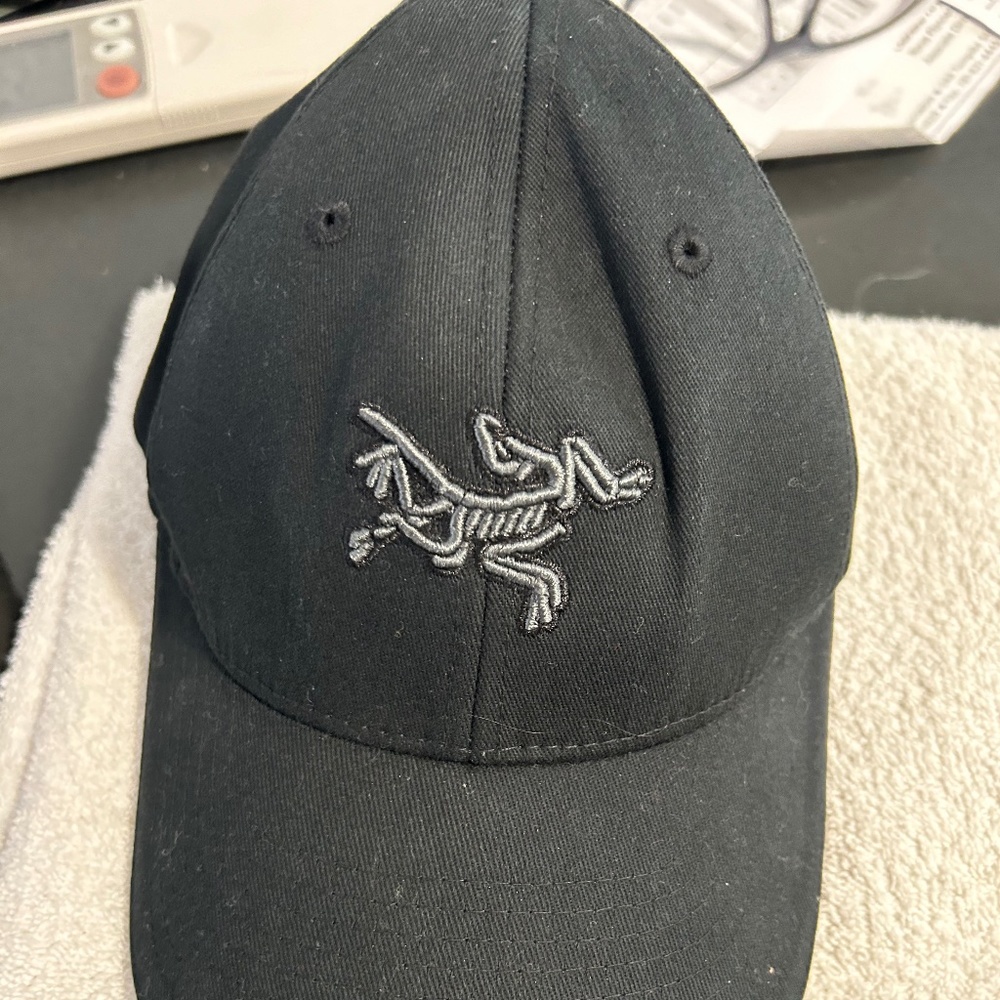arcteryx ball cap